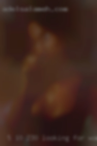 5-10, 230, looking for woman FWB/NSA fun.