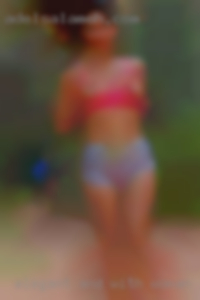 Elegant and with woman good dressing style.