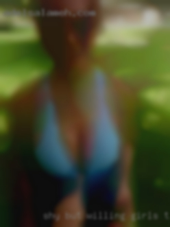 Shy but willing girls to gie it a go in Ohio.