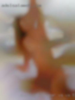 Submissive near VA VA, tall, nerdy beach and obedient.
